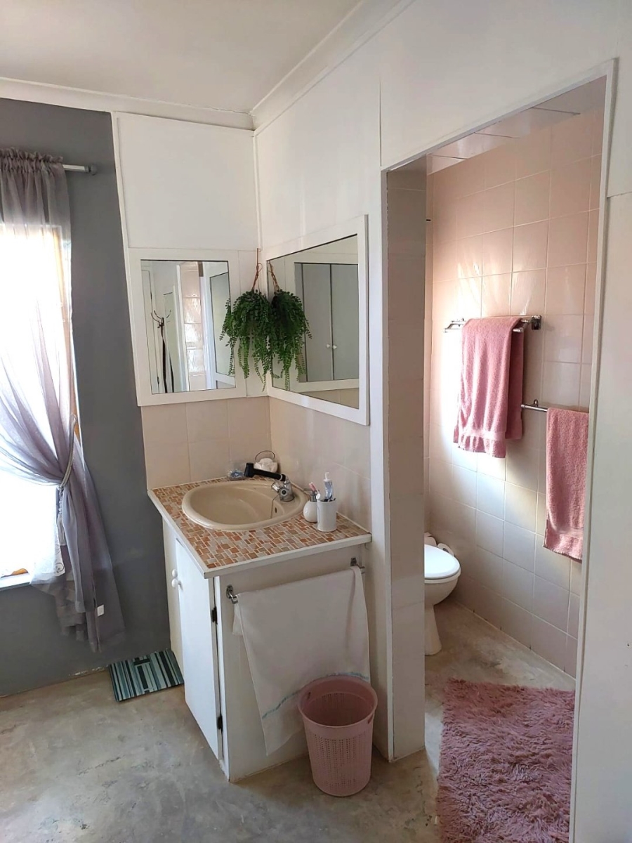 4 Bedroom Property for Sale in Winslow Western Cape